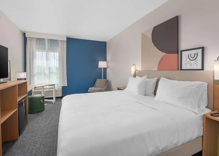 Spark By Hilton Minot