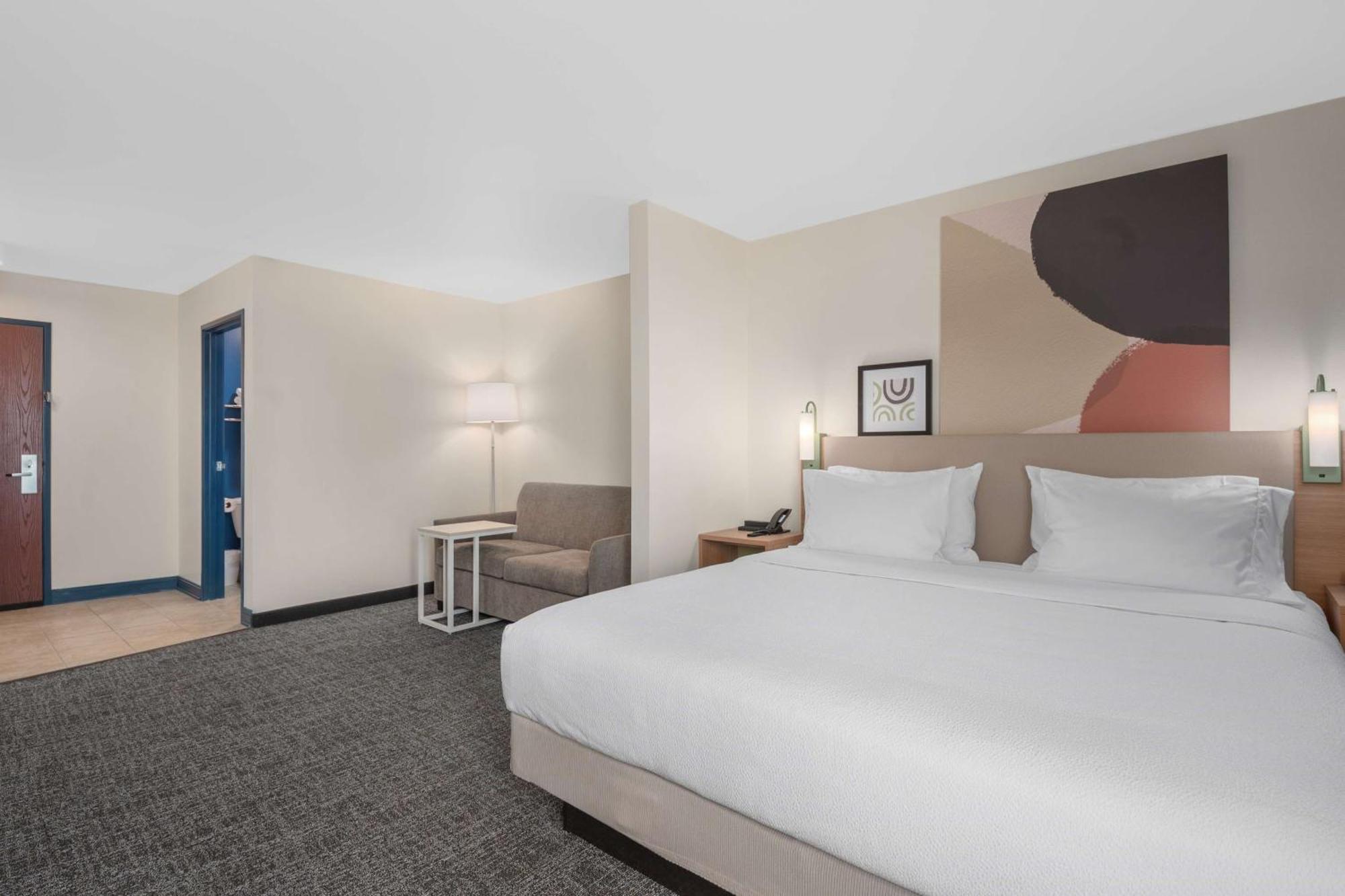 Hotel Spark By Hilton 2*