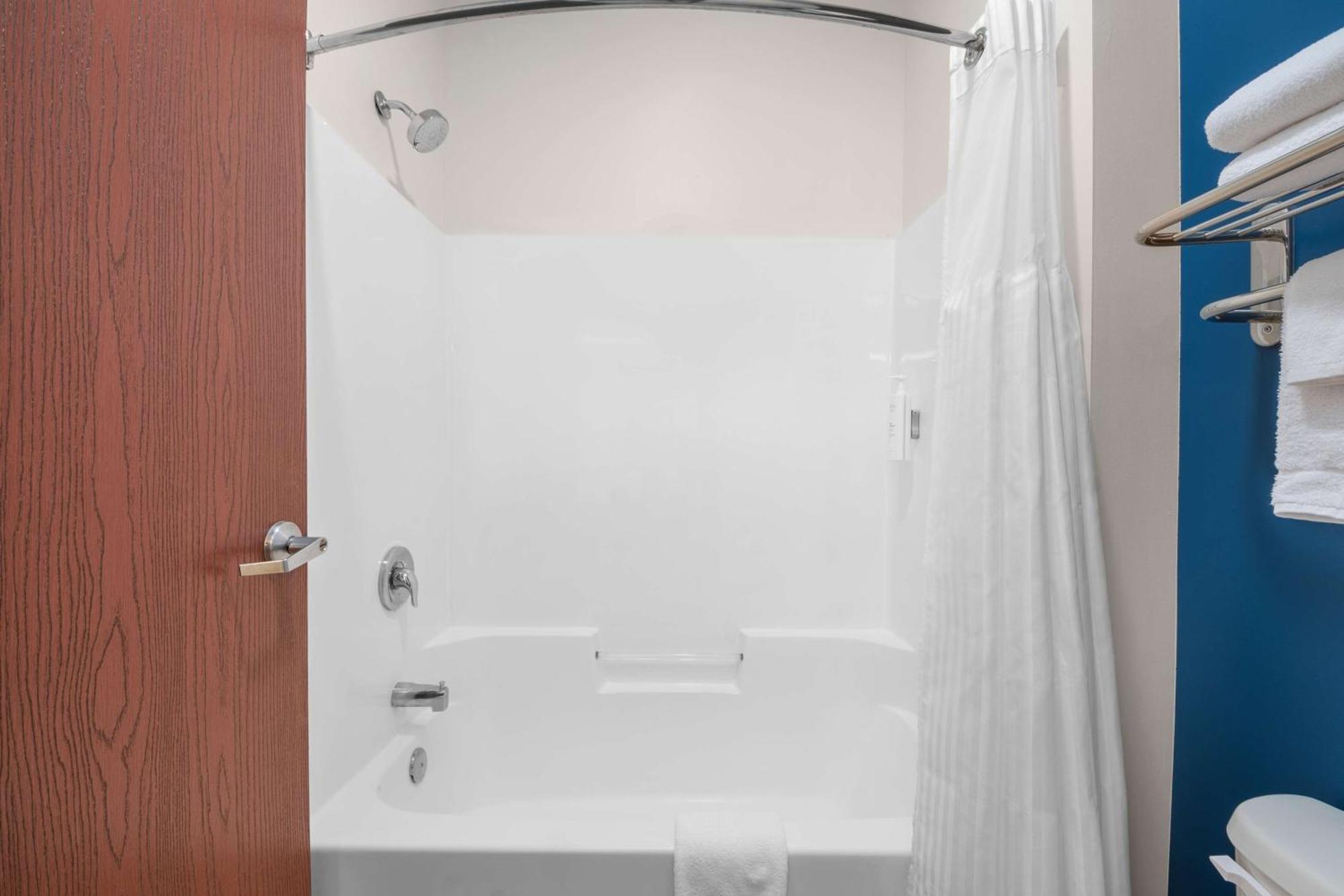 Hotel Spark By Hilton Minot
