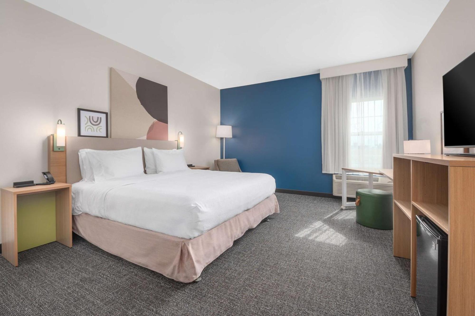Spark By Hilton 2* Minot